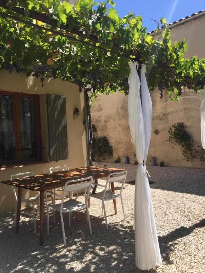 Maison De Vacances Jocelyne Lauris Exterior foto